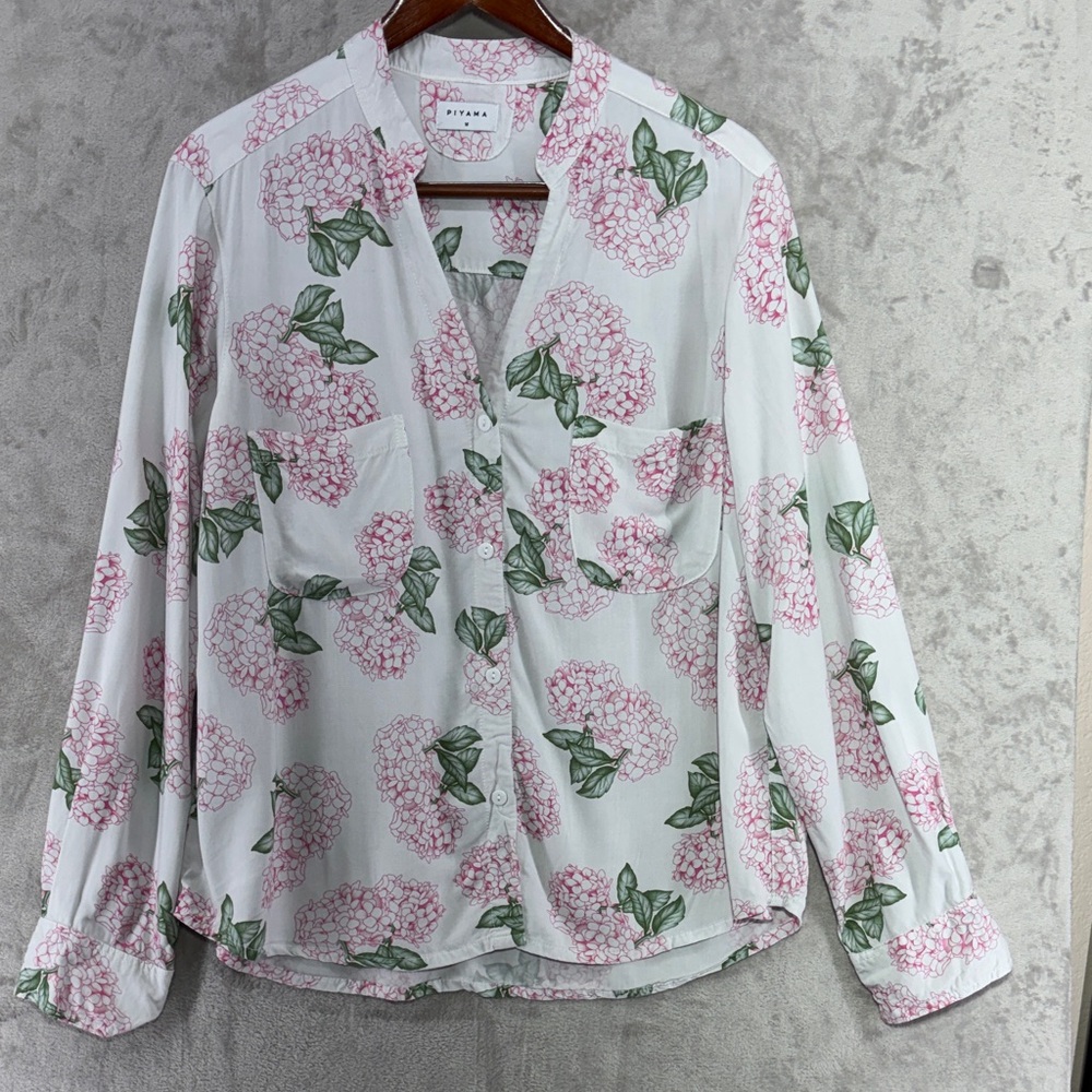 Piyama Maggie Long Sleeve Button Up Pajama Top in Hydrangea Pink Size M